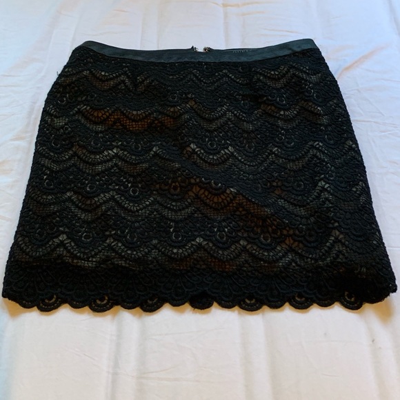 Guess mini skirt - Picture 4 of 4